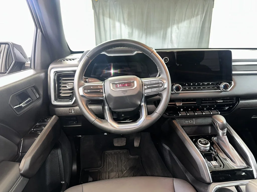 Certified Used 2026 Onyx Black GMC Elevation image 2