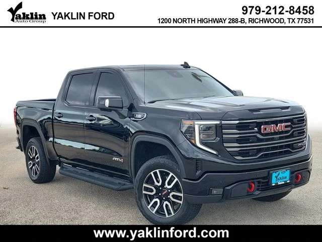 2025 GMC Sierra 1500 AT4