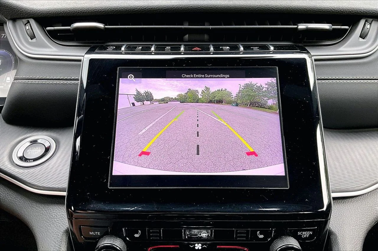 Used 2023 White Jeep Altitude X image 13