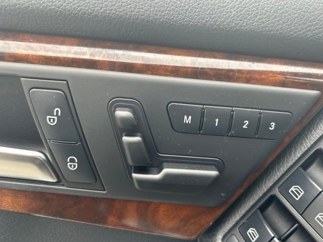 Used 2013 Black Mercedes-Benz GLK 350 image 29