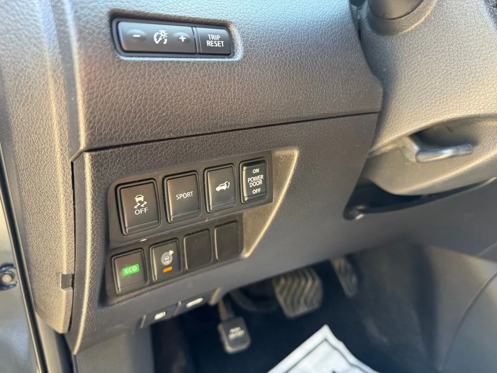 Used 2016 Black Nissan SV image 14