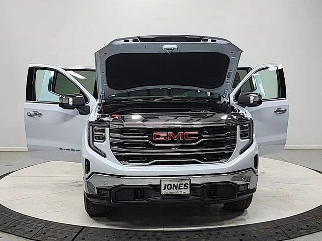 New 2026 White GMC SLT image 10