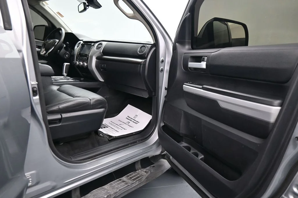 Used 2021 Silver Toyota SR5 image 12