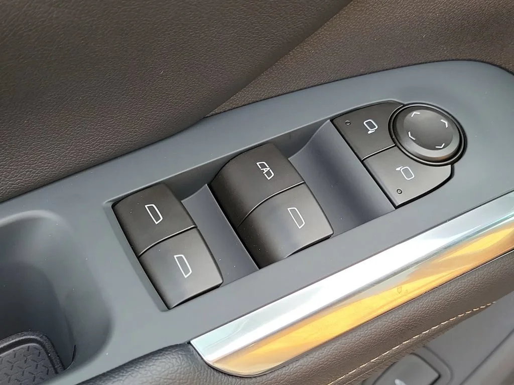 2027 Chevrolet Traverse Z71 - Photo 19