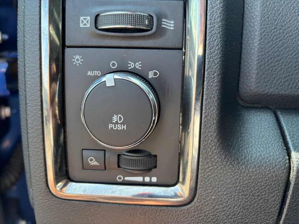 Used 2016 Blue Ram Sport image 35