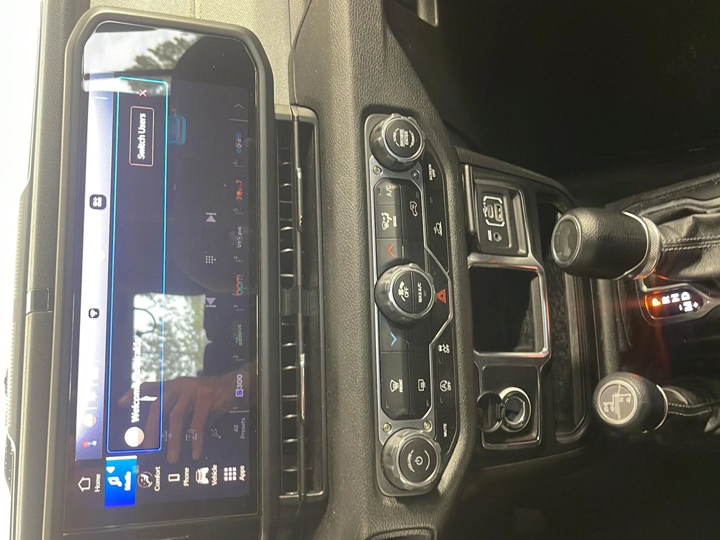 Used 2024 High Velocity Clearcoat Jeep Sport image 20