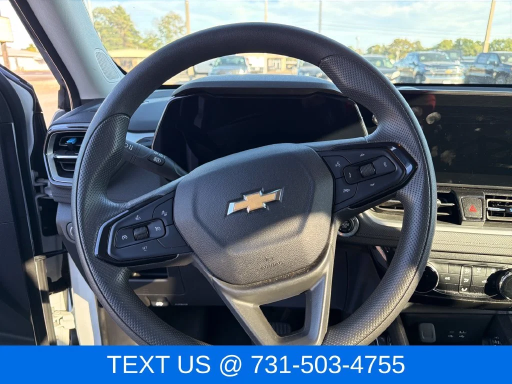 Used 2025 White Chevrolet LT image 15