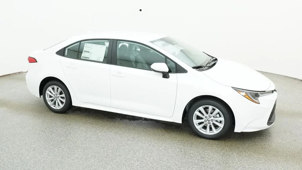 New 2026 Ice Cap Toyota LE image 12