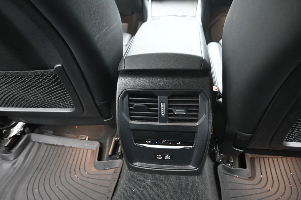 Used 2023 White BMW 330i image 12