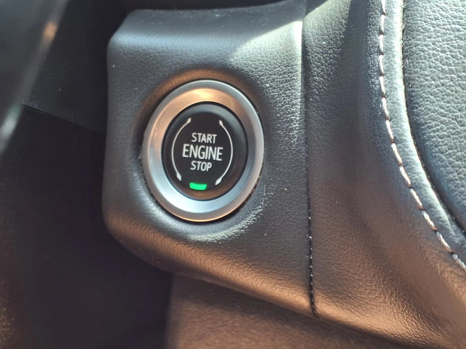 Used 2022 Summit White Chevrolet Z71 image 10