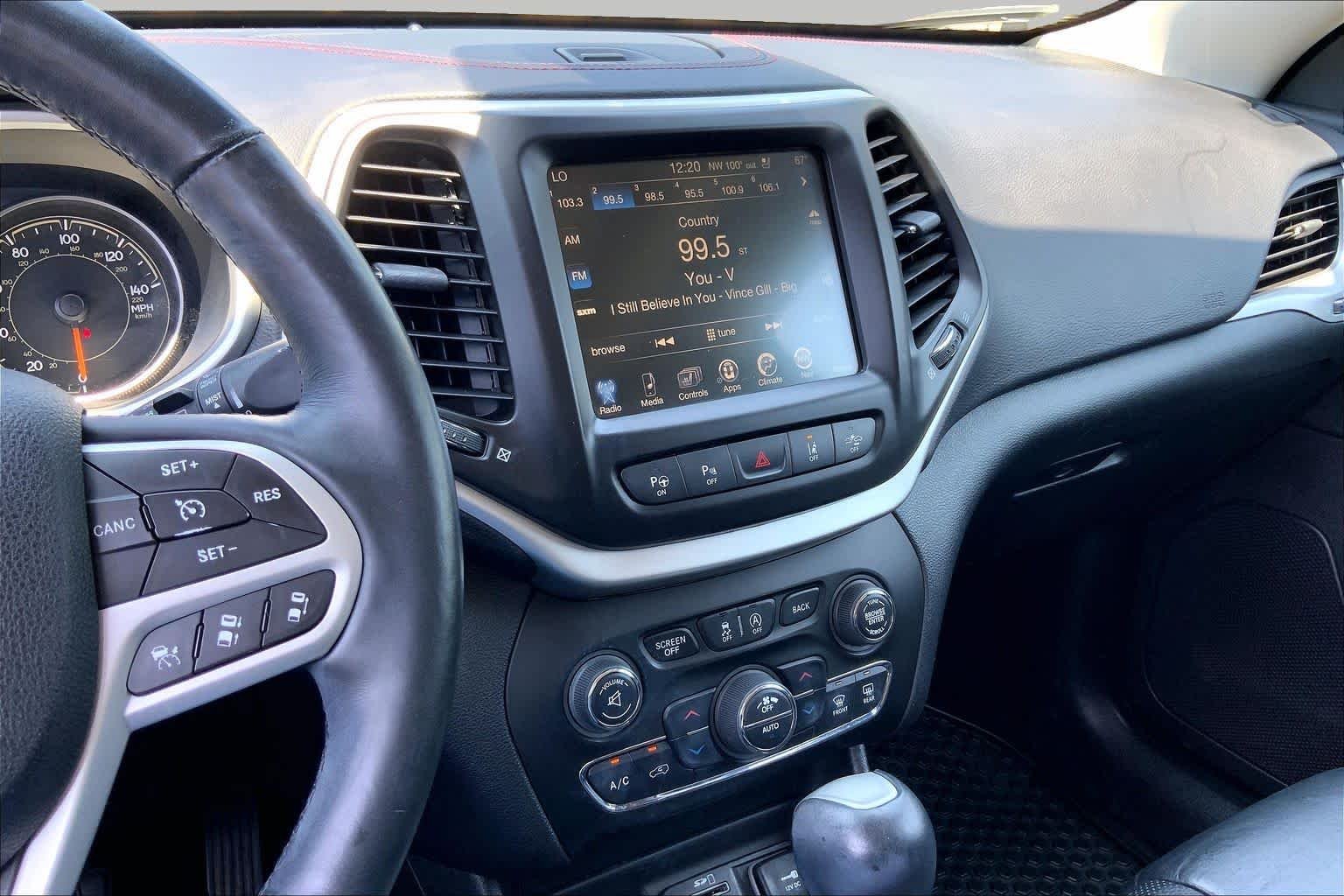 Pre-Owned 2017 Jeep Cherokee Trailhawk L Plus