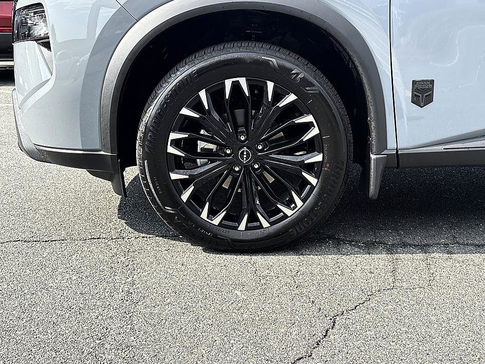 Certified Used 2026 Boulder Gray Pearl Nissan Dark Armor image 9