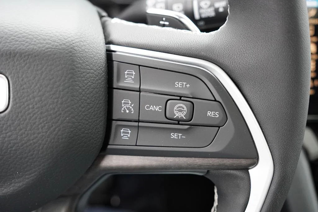 Used 2026 Black Jeep Limited Reserve image 35