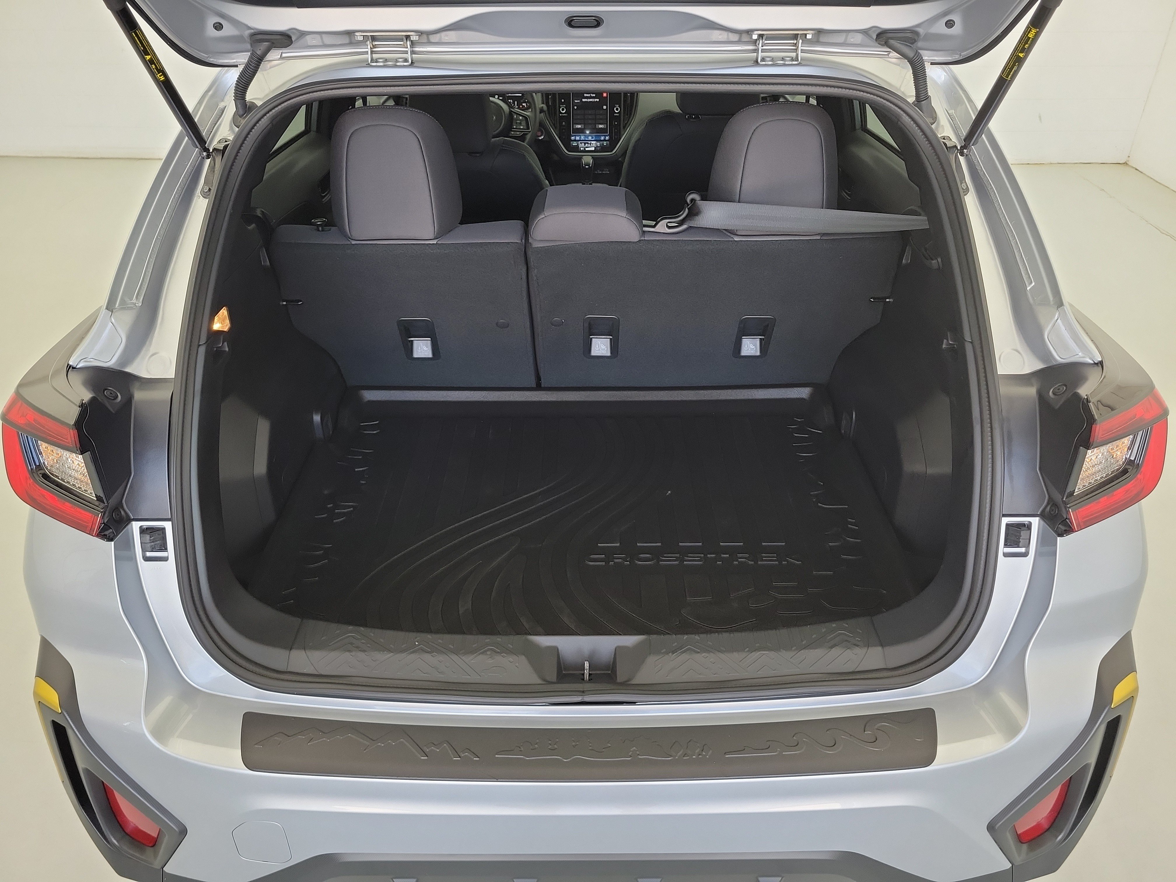Used 2025 Ice Silver Metallic Subaru Sport image 11