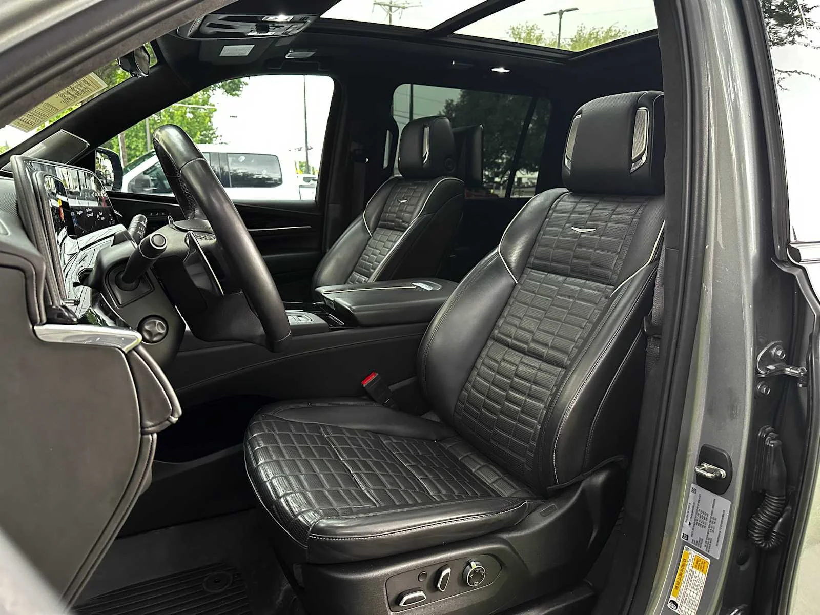 Used 2023 Argent Silver Metallic Cadillac Escalade ESV-V image 9