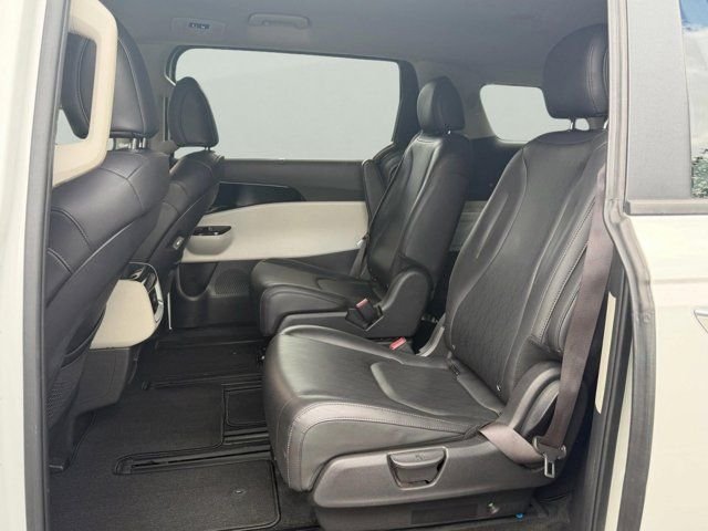Used 2023 White Kia EX image 11