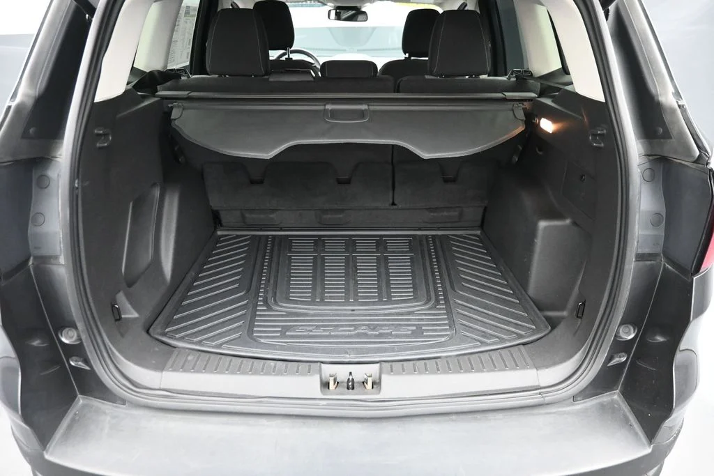 Used 2019 Gray Ford SE image 11