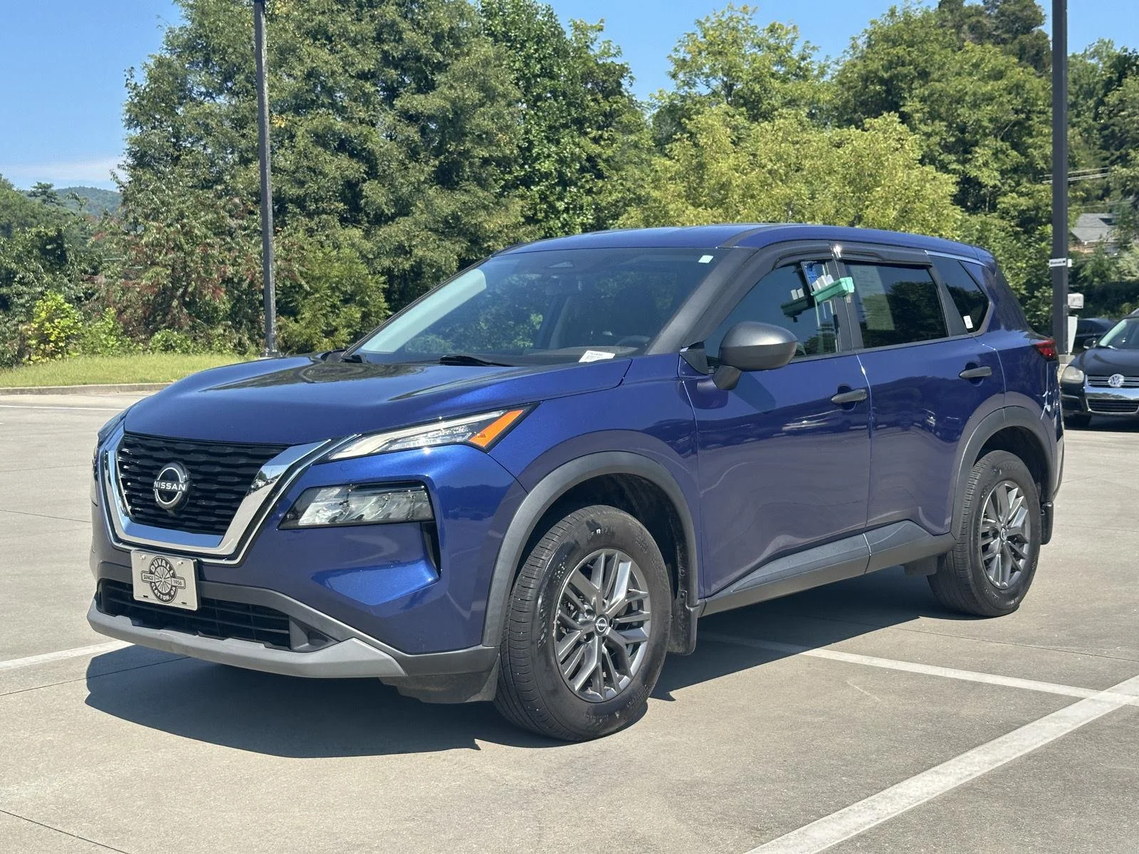 Used 2023 Caspian Blue Metallic Nissan S image 3