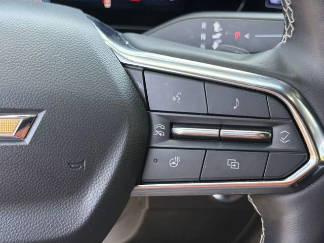 Used 2024 Gray Chevrolet LT image 28