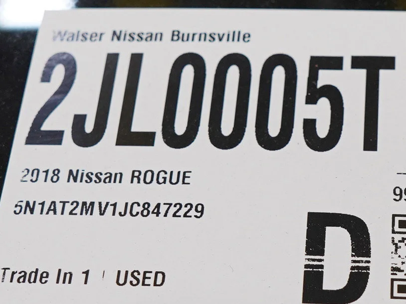 Used 2018 Brilliant Silver Nissan SL image 34