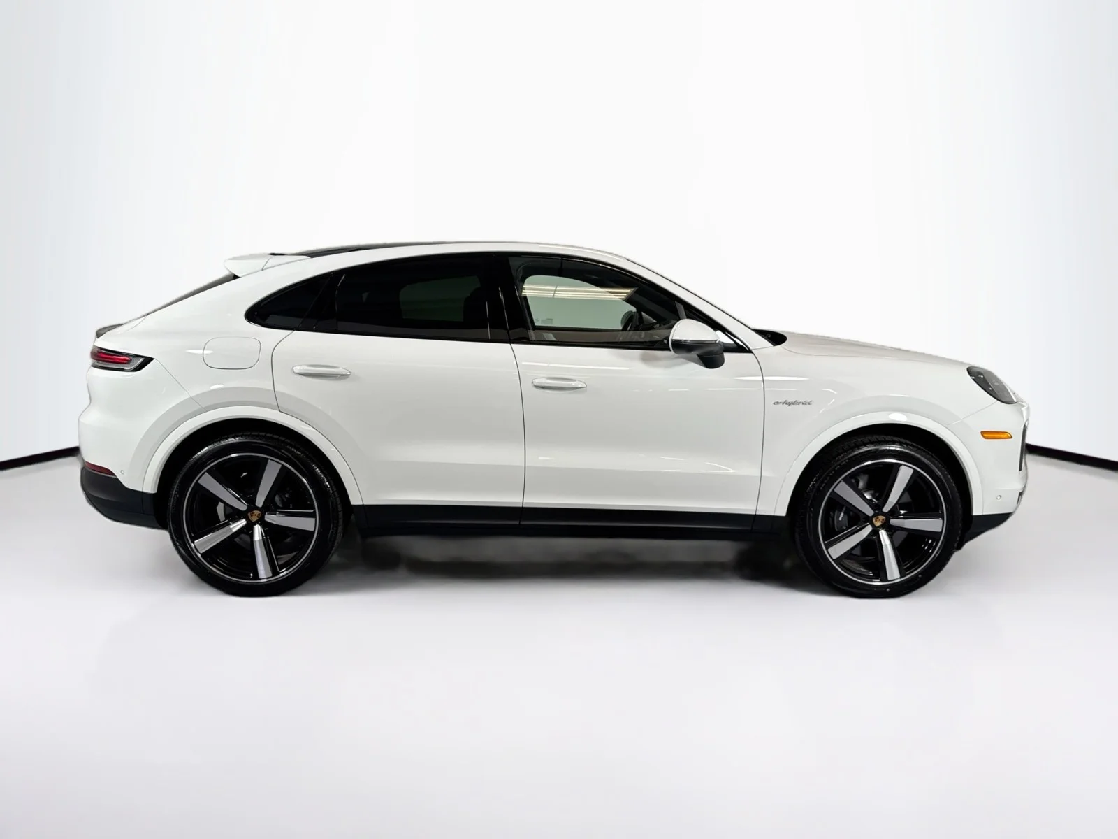2025 Porsche Cayenne Coup E-Hybrid - Photo 8