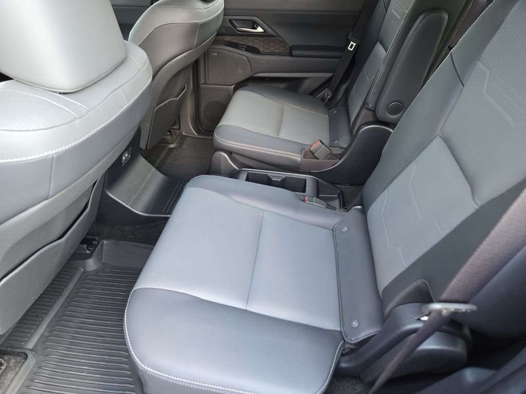 Used 2024  Lexus 550 Luxury+ image 30