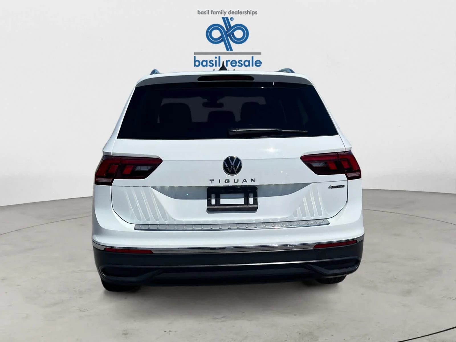 Used 2024 Pure White Volkswagen Wolfsburg Edition image 6