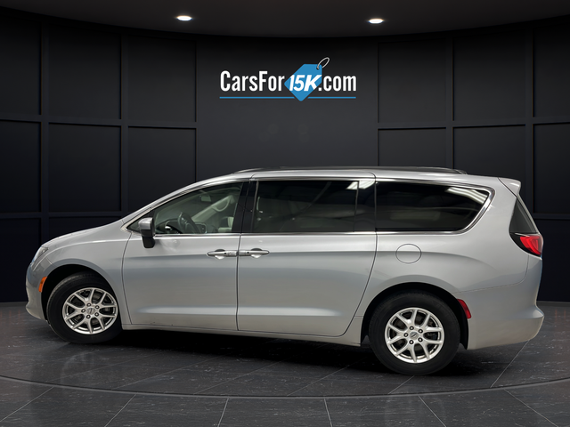 Used 2021 Billet Silver Metallic Clearcoat Chrysler LXI image 4