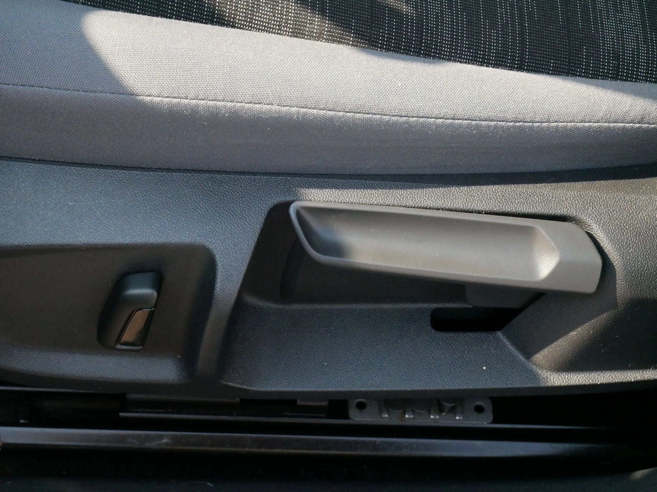 Certified Used 2021 Scale Silver Metallic Volkswagen Pro image 17