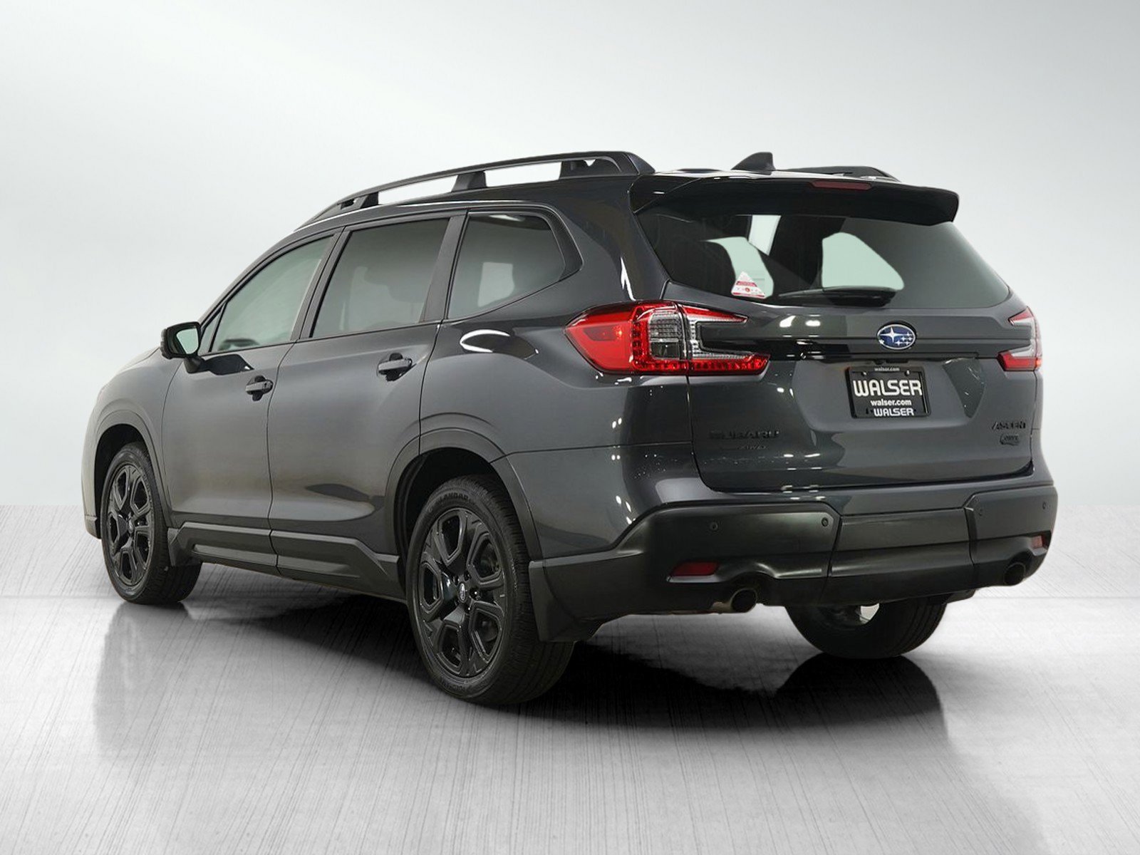 Used 2023 Magnetite Gray Metallic Subaru Onyx Edition image 4