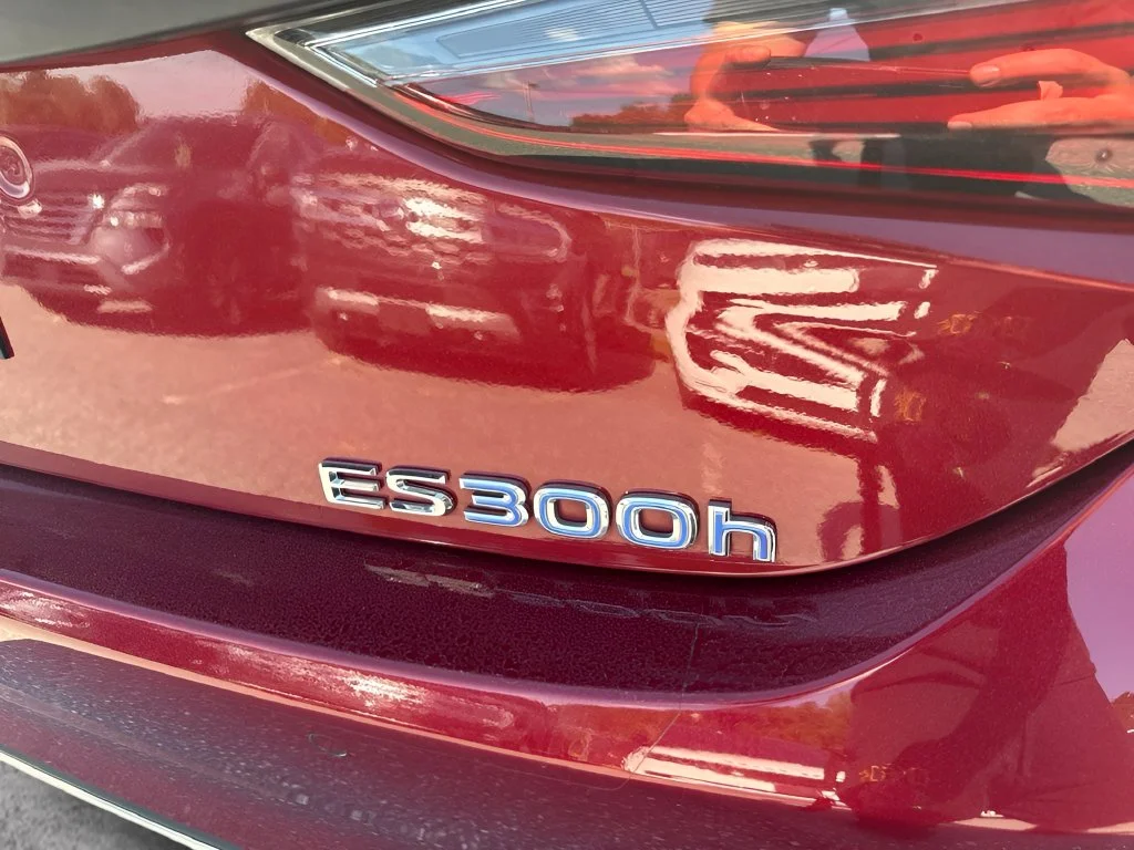 Used 2022 Red Lexus 300h image 32