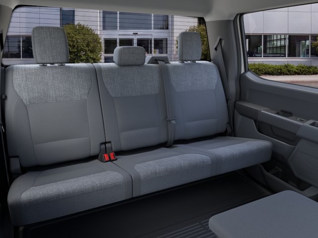 New 2026 Oxford White Ford XLT image 11