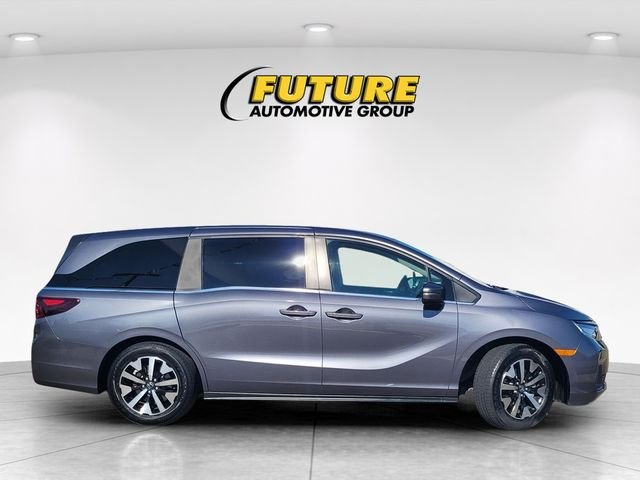 Used 2025  Honda EX-L image 3