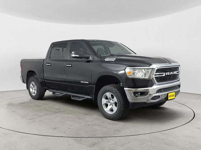 Used 2019 Diamond Black Ram Big Horn/Lone Star image 7