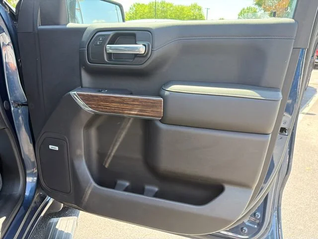 Used 2021 NORTHSKY BLUE METALLIC Chevrolet High Country image 14
