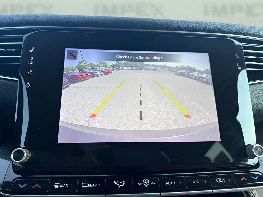 Used 2024 Gray Jeep Base image 19