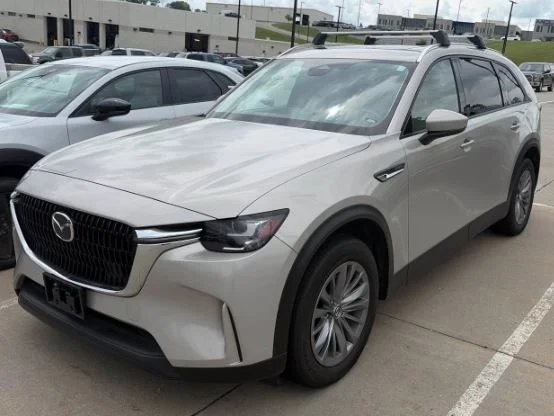 2024 Mazda CX-90 PHEV Preferred Package's photo