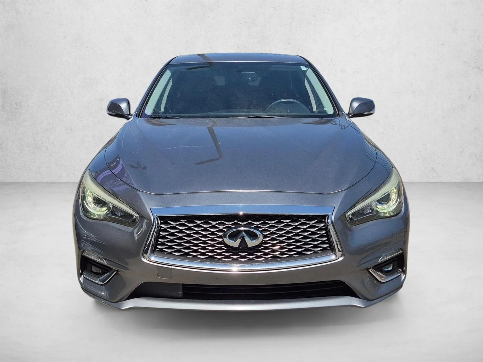 Used 2019 Graphite Shadow INFINITI 3.0t LUXE image 2