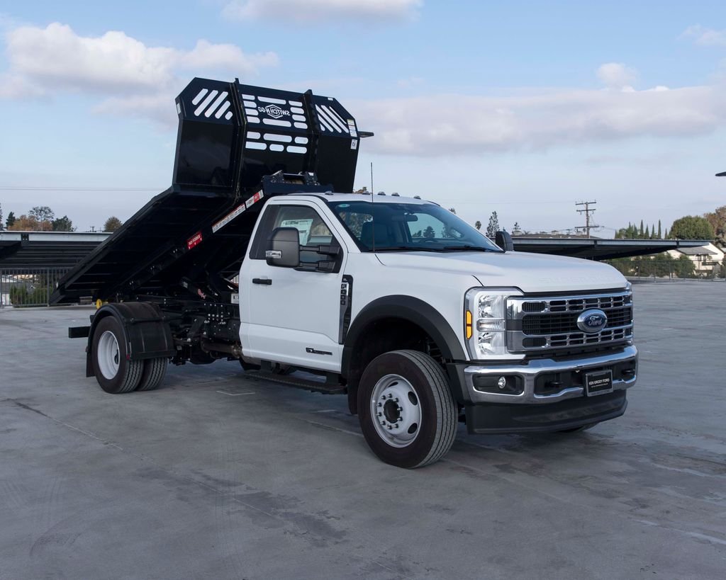 2025 Ford F-550 Super Duty Chassis Cab XL - Photo 25