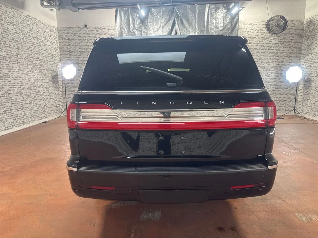Used 2021 Infinite Black Lincoln Reserve image 6