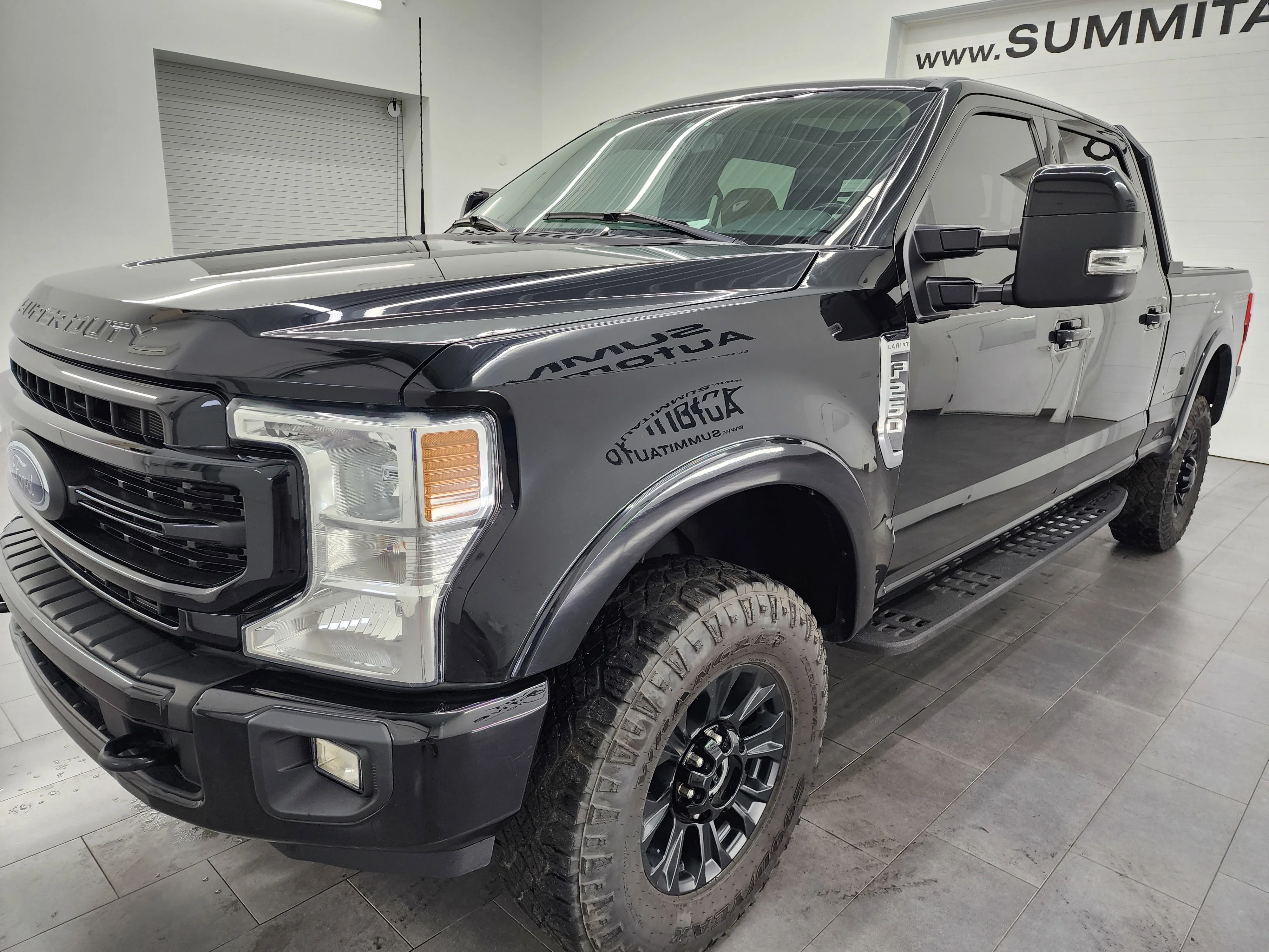 Used 2022 Agate Black Metallic Ford Lariat image 7