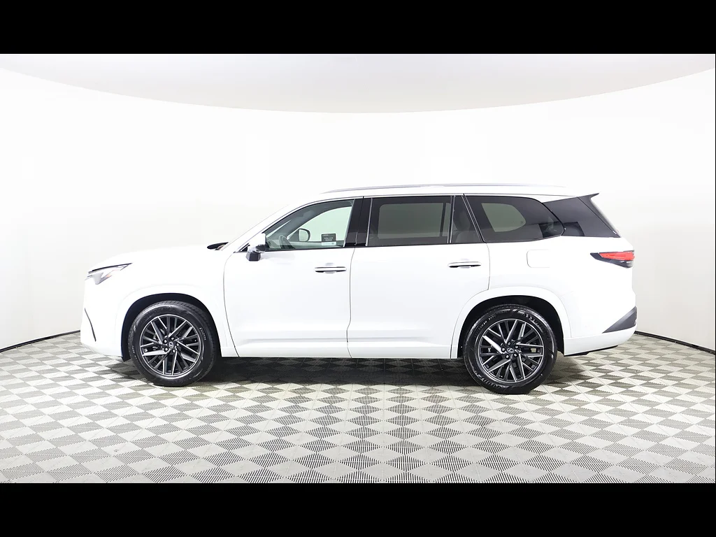 Certified Used 2026 WIND CHILL PEARL* Lexus Premium image 3