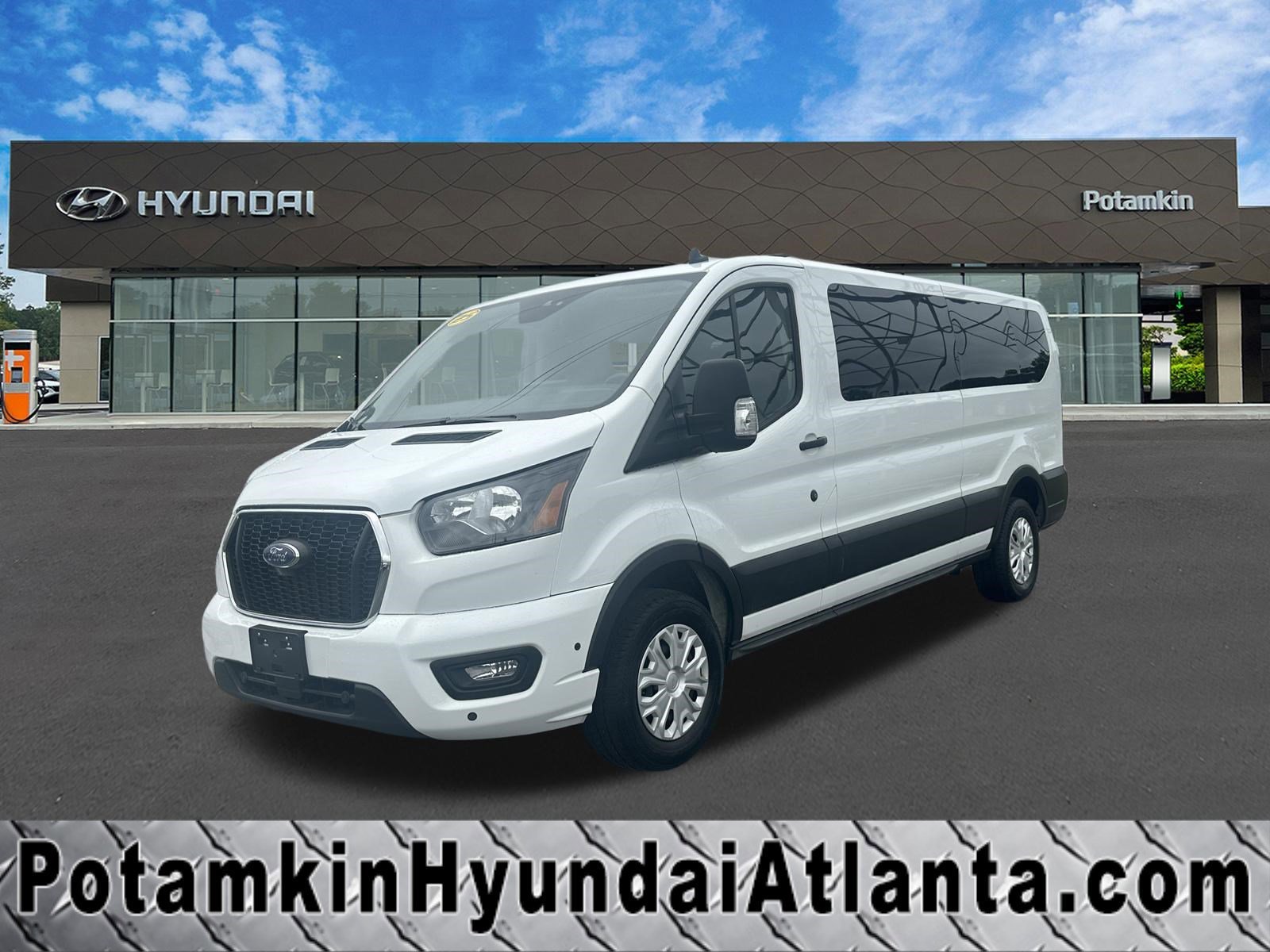 2025 Ford Transit 350 XLT Low Roof Sliding Pass. 148's photo