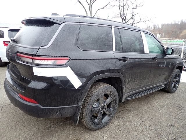 New 2026 Diamond Black Crystal Pearl-Coat Exterior Paint Jeep Limited image 7