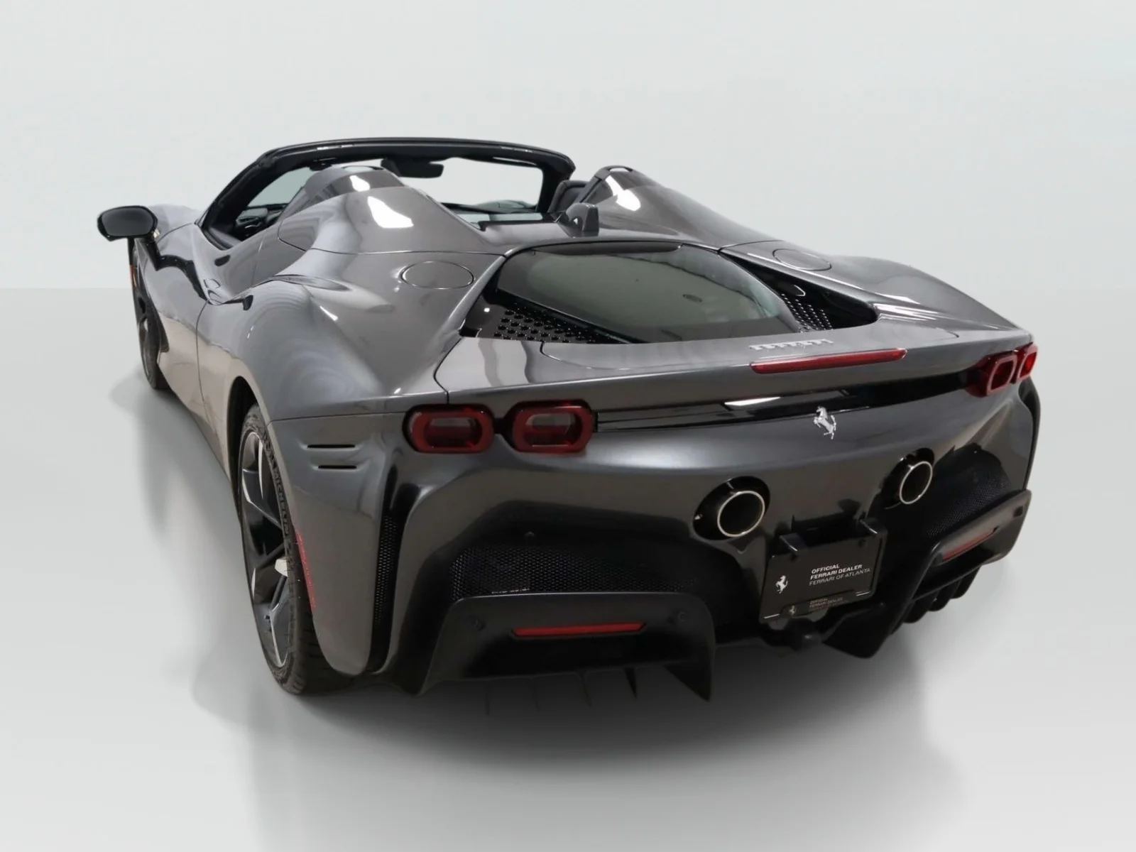 Used 2025 Grigio Silverstone Metallic Ferrari Convertible image 13