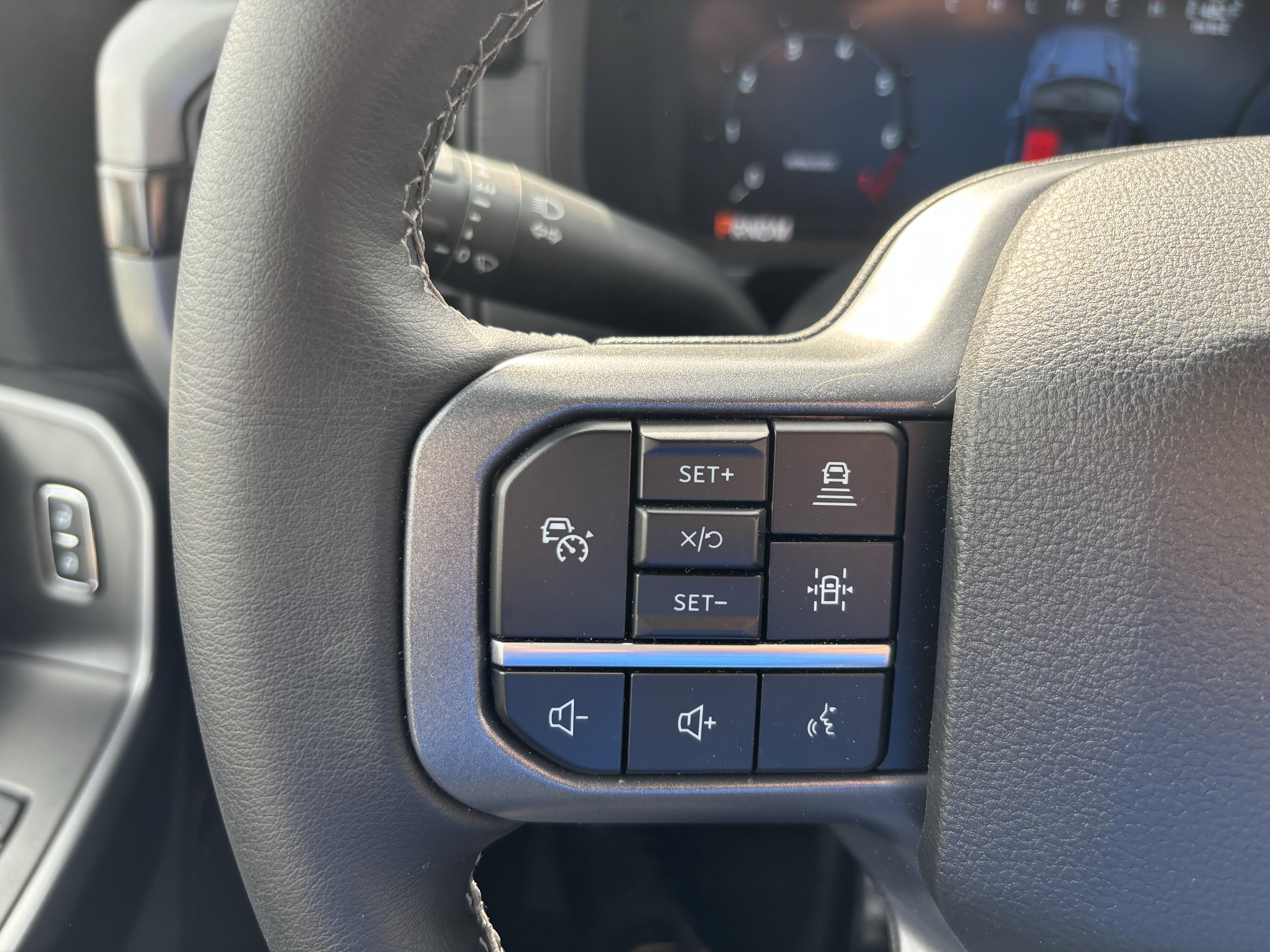 2025 Ford F-150 XLT - Photo 15