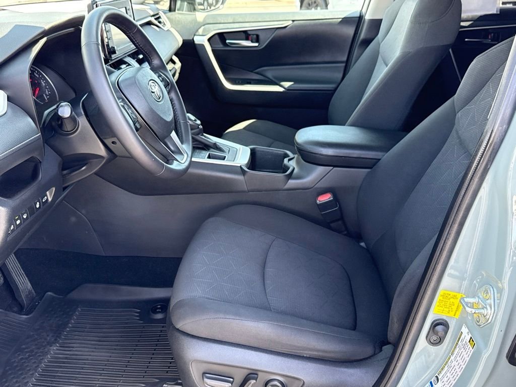 Certified Used 2022  Toyota XLE image 20