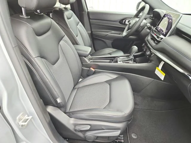 New 2026 Silver Jeep Latitude image 26