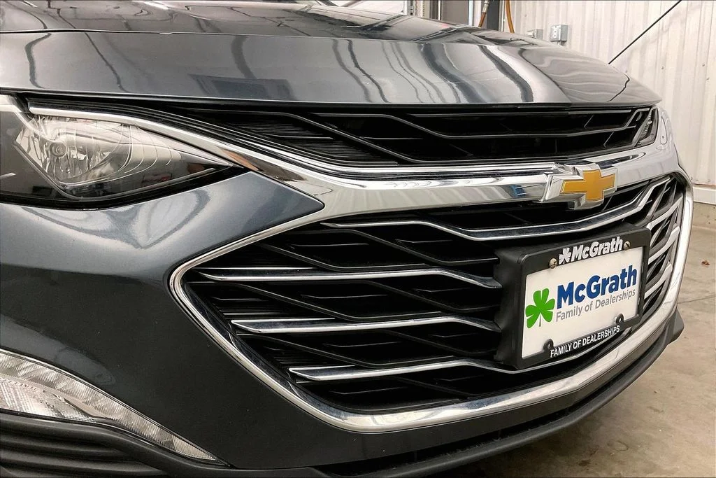 Used 2020 Gray Chevrolet LT image 33
