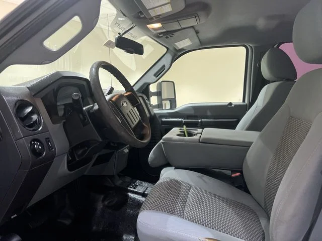 Used 2016 White Ford XL image 15